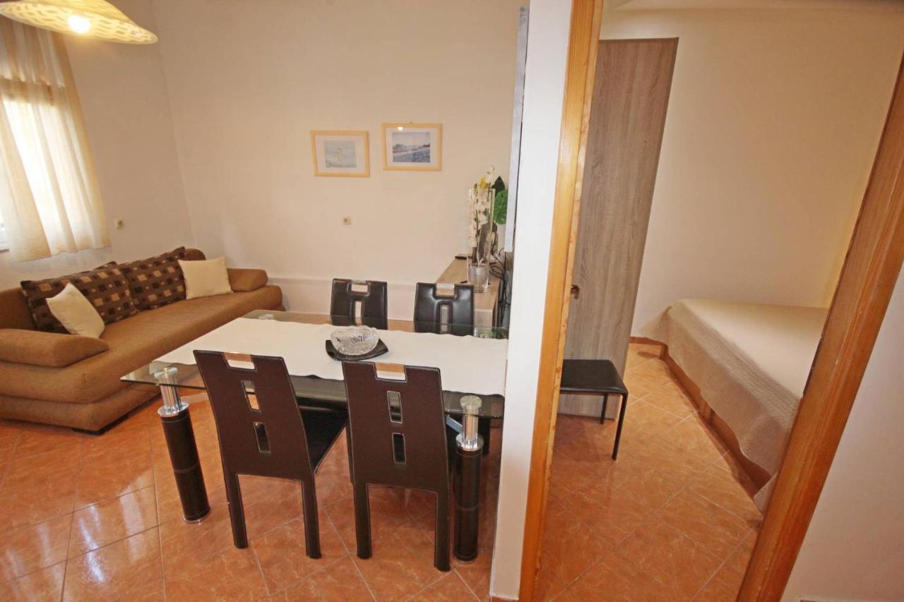 Family Apartment Mirela Borik Zára Kültér fotó